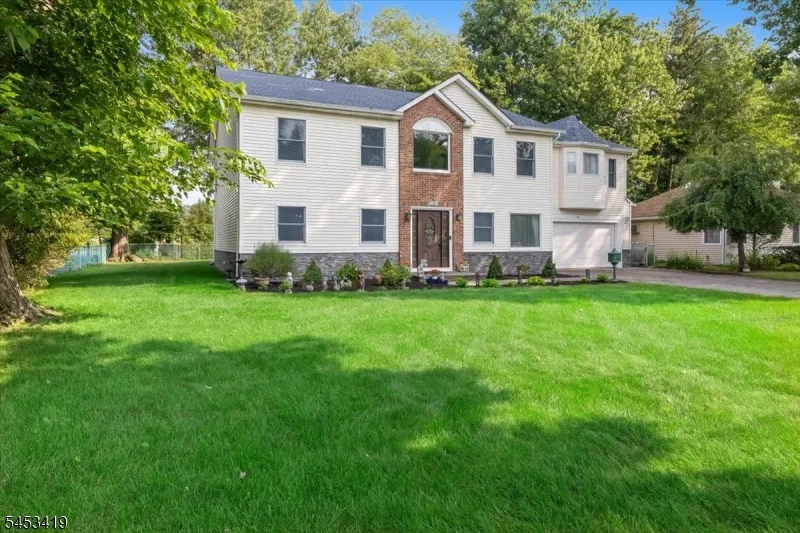 30 Beverly Rd Glen Rock, NJ 07452
