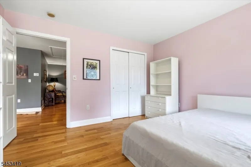30 Beverly Rd Glen Rock, NJ 07452