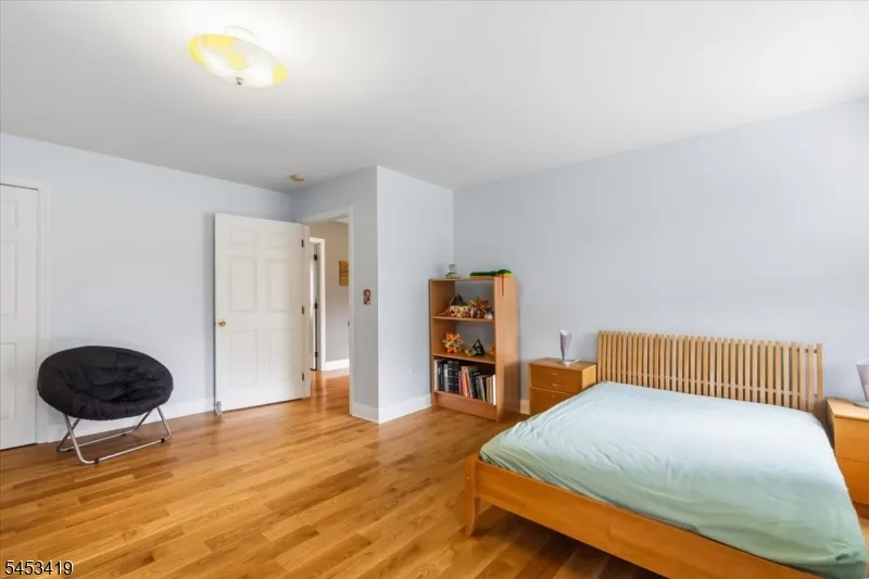 30 Beverly Rd Glen Rock, NJ 07452