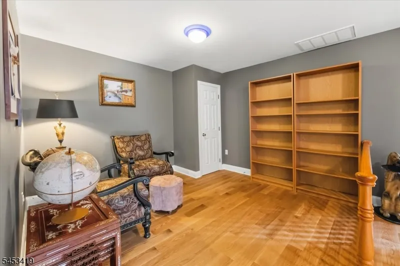 30 Beverly Rd Glen Rock, NJ 07452