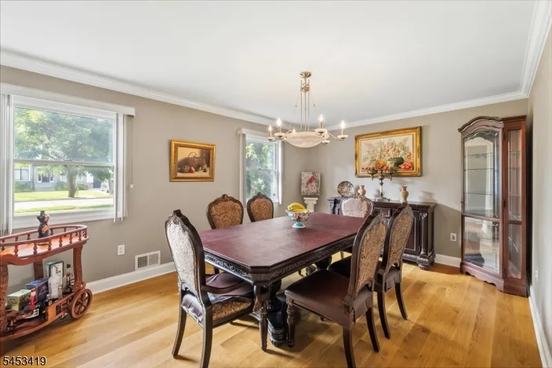 30 Beverly Rd Glen Rock, NJ 07452