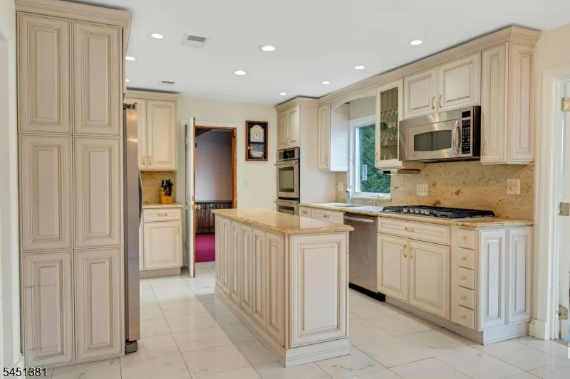 290 Powerville Rd Boonton, NJ 07005