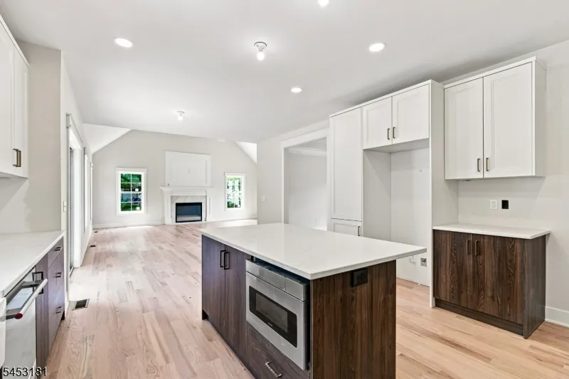4 Highland Meadows Road Pohatcong, NJ 08865