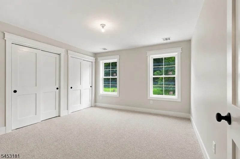 4 Highland Meadows Road Pohatcong, NJ 08865