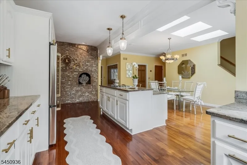 42 Lambert Dr Sparta, NJ 07871
