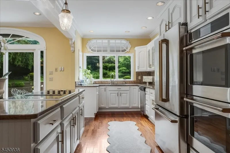 42 Lambert Dr Sparta, NJ 07871
