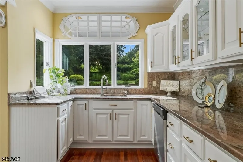 42 Lambert Dr Sparta, NJ 07871