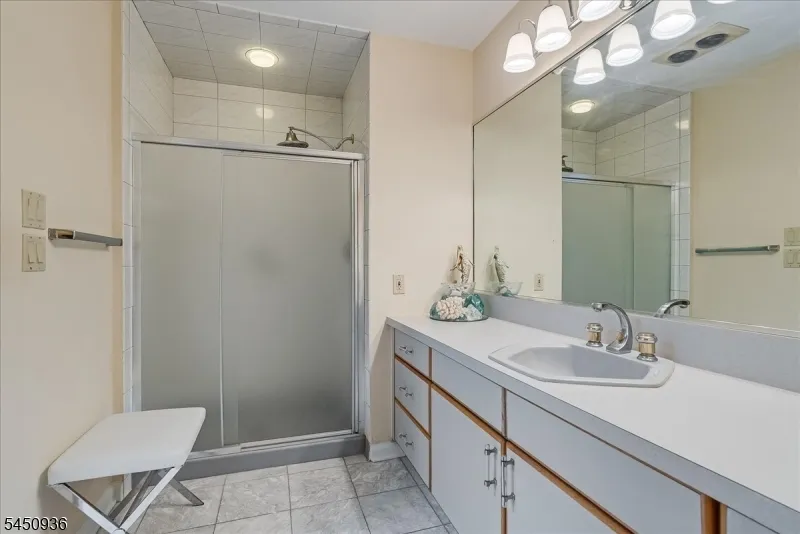 42 Lambert Dr Sparta, NJ 07871