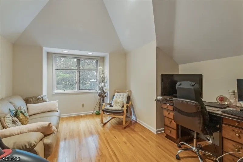 42 Lambert Dr Sparta, NJ 07871