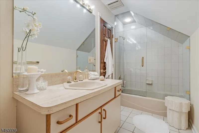 42 Lambert Dr Sparta, NJ 07871