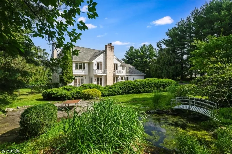 42 Lambert Dr Sparta, NJ 07871