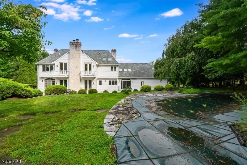 42 Lambert Dr Sparta, NJ 07871