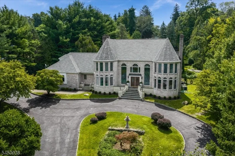 42 Lambert Dr Sparta, NJ 07871