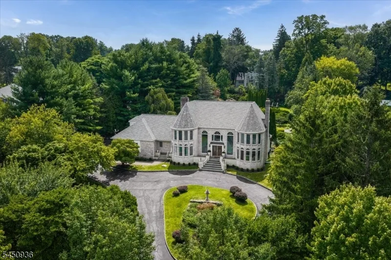 42 Lambert Dr Sparta, NJ 07871