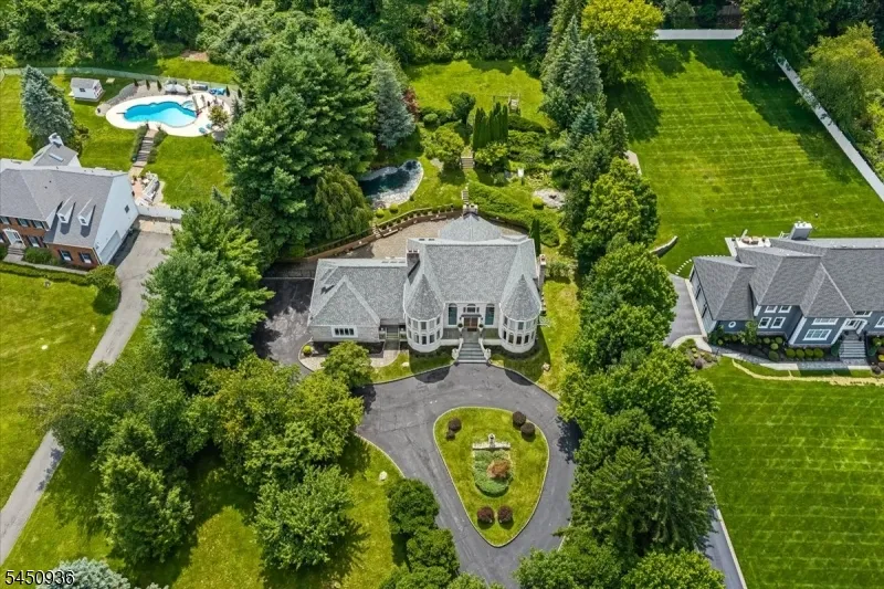 42 Lambert Dr Sparta, NJ 07871