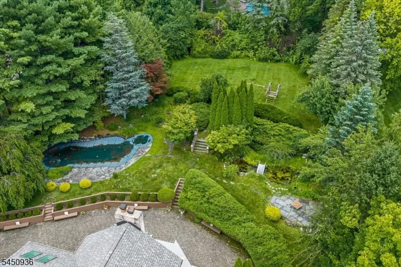 42 Lambert Dr Sparta, NJ 07871