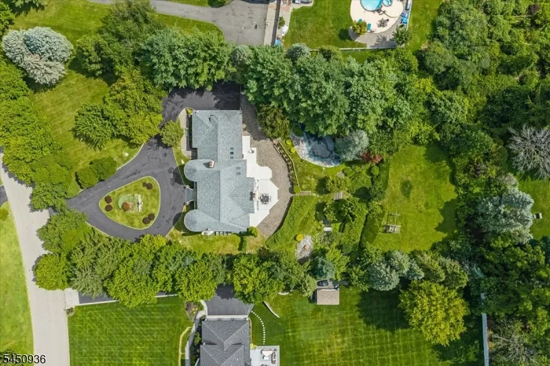 42 Lambert Dr Sparta, NJ 07871