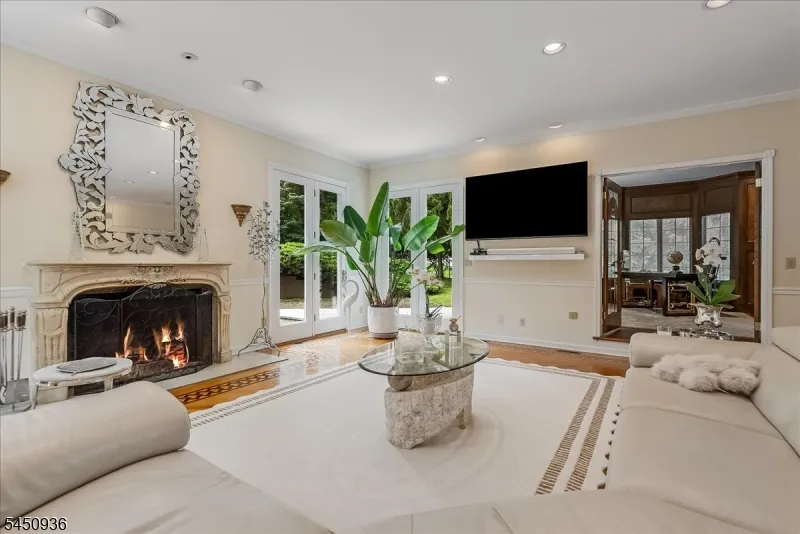 42 Lambert Dr Sparta, NJ 07871