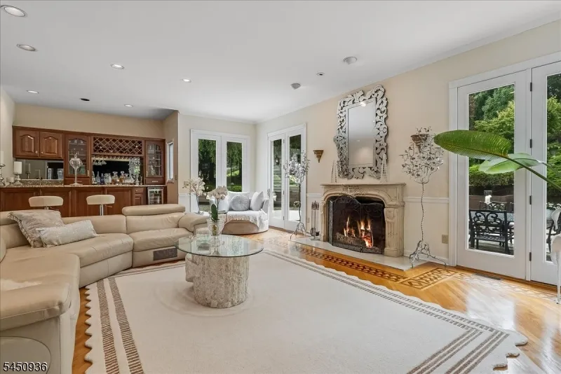 42 Lambert Dr Sparta, NJ 07871