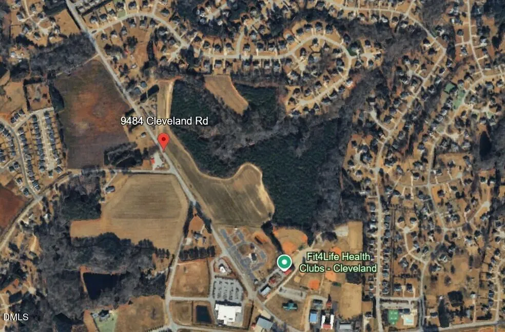 9484 Cleveland Road Clayton, NC 27520