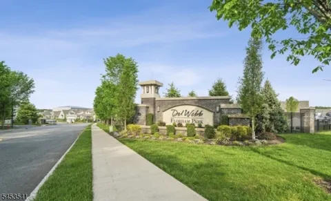 2 Vanderbilt Blvd #403 Unit 403