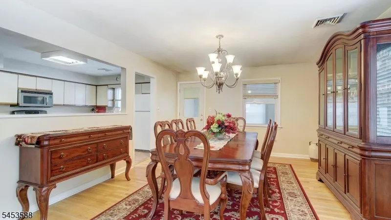 25 Woodland Ave West Orange, NJ 07052