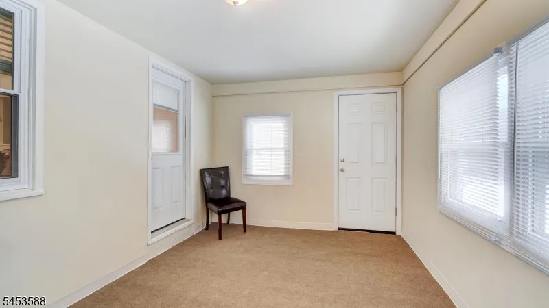 25 Woodland Ave West Orange, NJ 07052