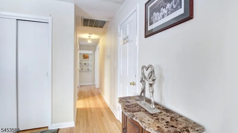 25 Woodland Ave West Orange, NJ 07052