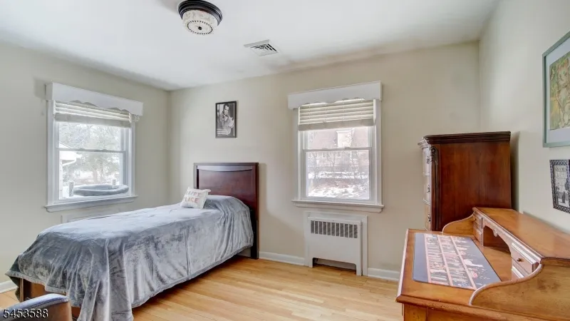 25 Woodland Ave West Orange, NJ 07052