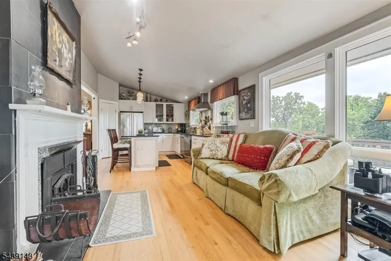 17 Cedar Falls Ter Sparta, NJ 07871