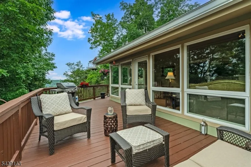 17 Cedar Falls Ter Sparta, NJ 07871