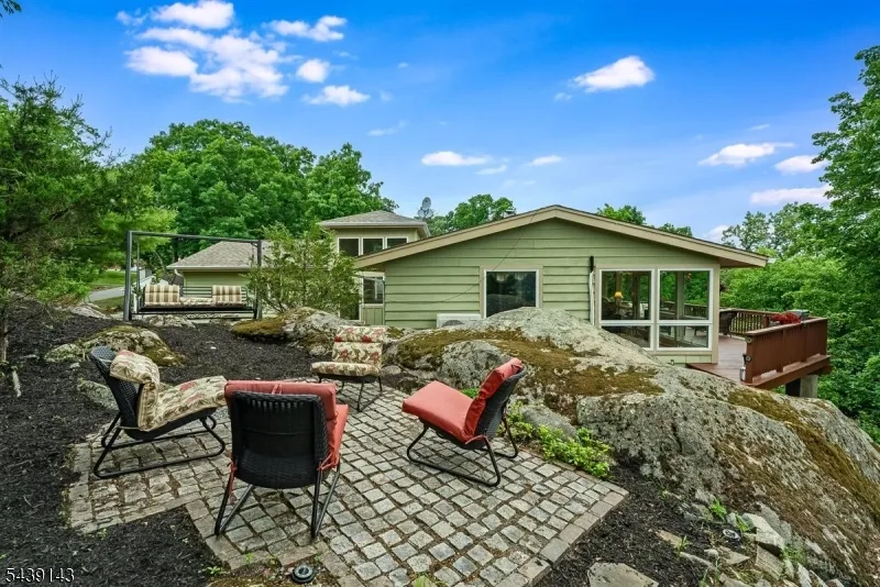 17 Cedar Falls Ter Sparta, NJ 07871