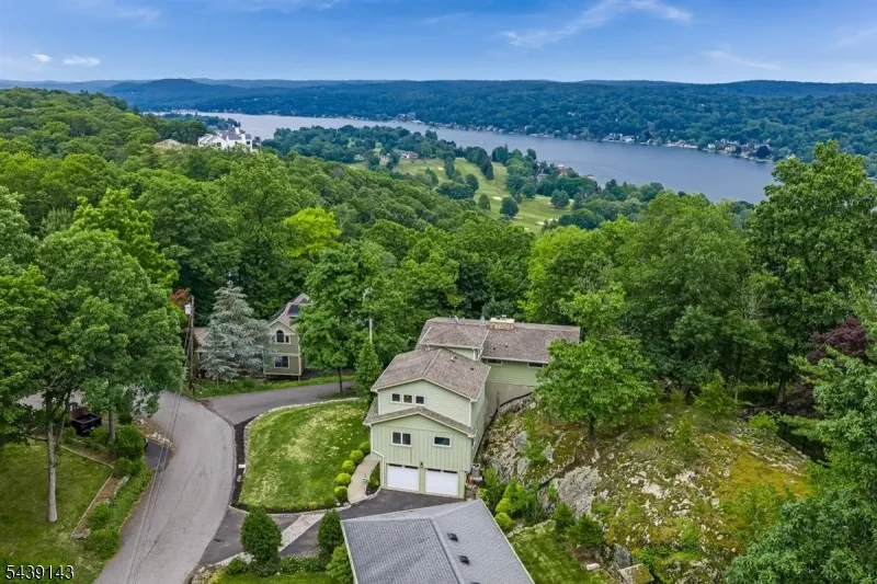 17 Cedar Falls Ter Sparta, NJ 07871
