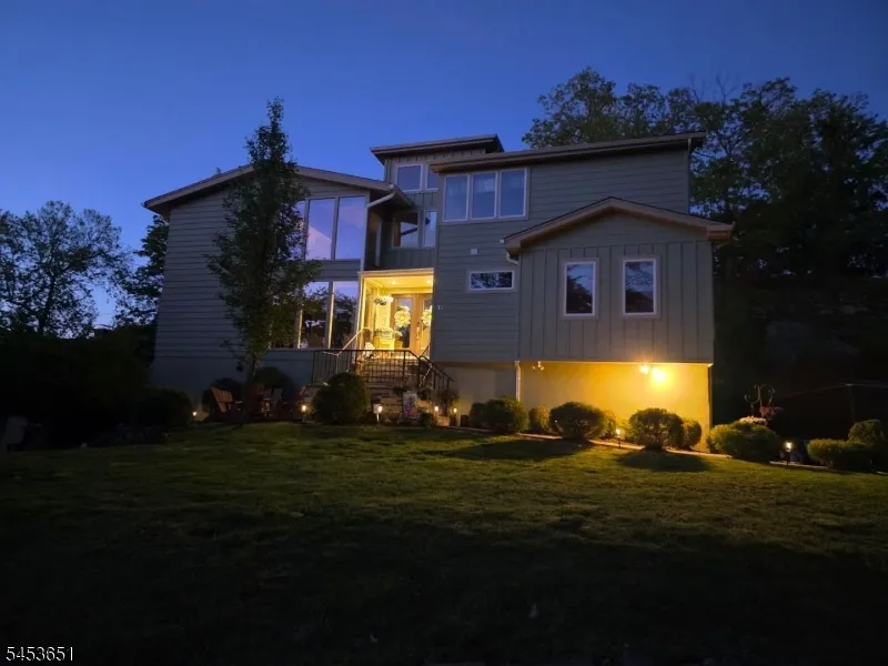 17 Cedar Falls Ter Sparta, NJ 07871