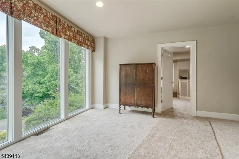 17 Cedar Falls Ter Sparta, NJ 07871