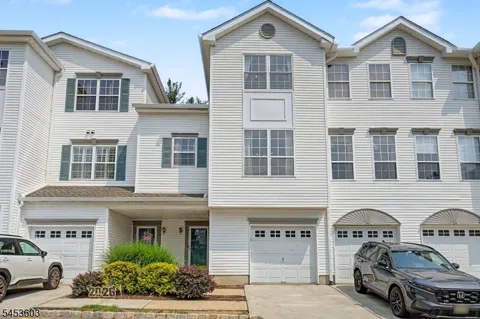 7 Caroline Foster Ct