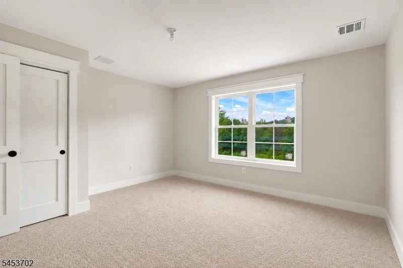 6 Highland Meadows Road Pohatcong, NJ 08865
