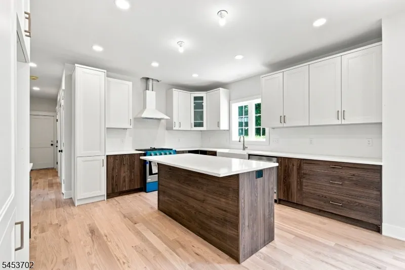 6 Highland Meadows Road Pohatcong, NJ 08865