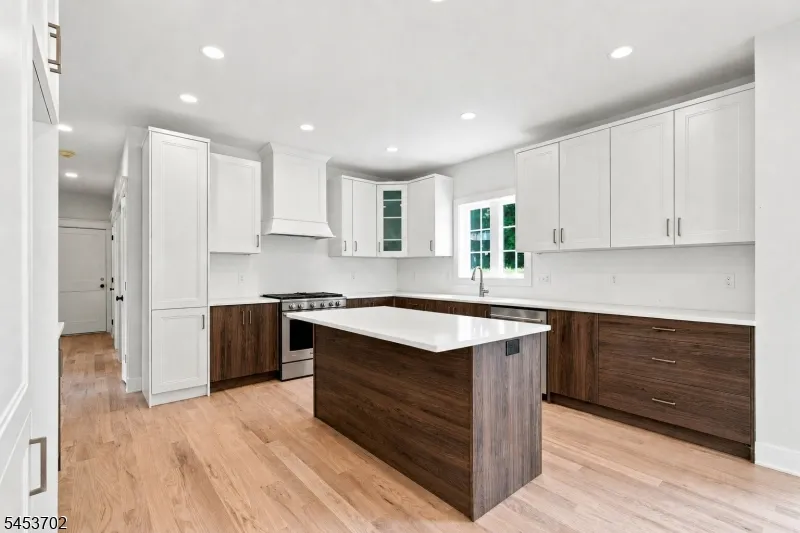 6 Highland Meadows Road Pohatcong, NJ 08865