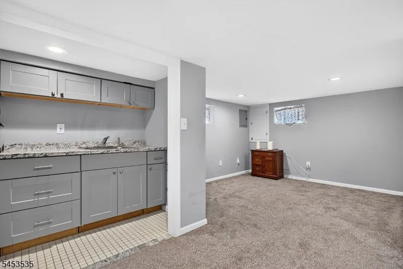 1 Perry Pl Springfield, NJ 07081
