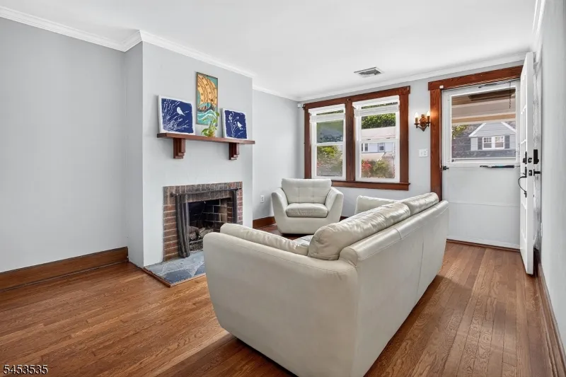 1 Perry Pl Springfield, NJ 07081