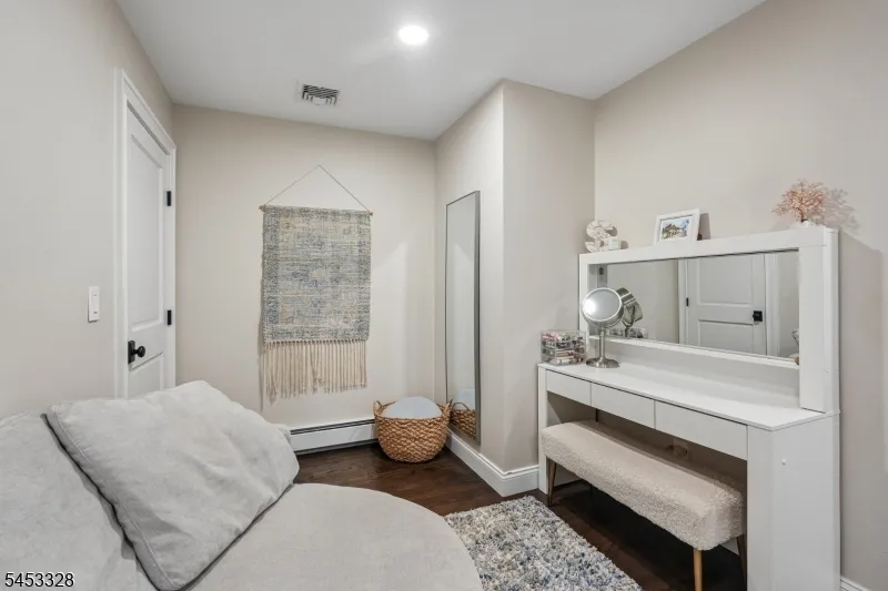 662 Juniper Pl Franklin Lakes, NJ 07417