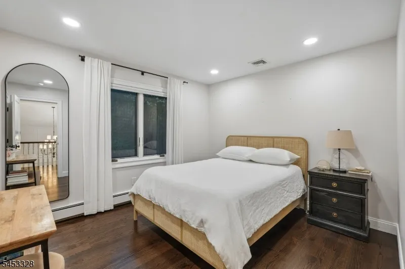 662 Juniper Pl Franklin Lakes, NJ 07417