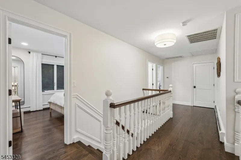 662 Juniper Pl Franklin Lakes, NJ 07417