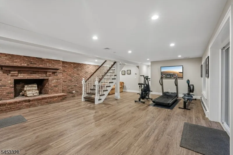 662 Juniper Pl Franklin Lakes, NJ 07417