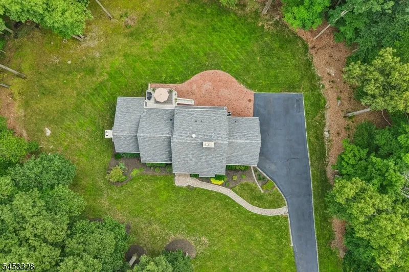 662 Juniper Pl Franklin Lakes, NJ 07417