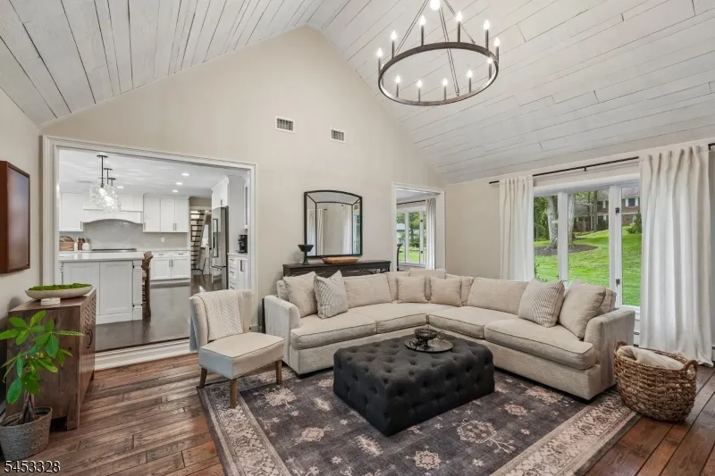 662 Juniper Pl Franklin Lakes, NJ 07417