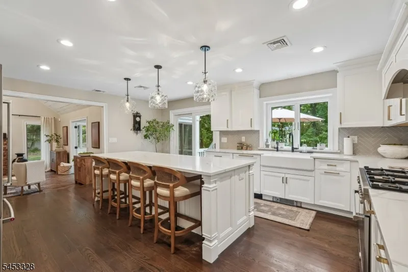 662 Juniper Pl Franklin Lakes, NJ 07417