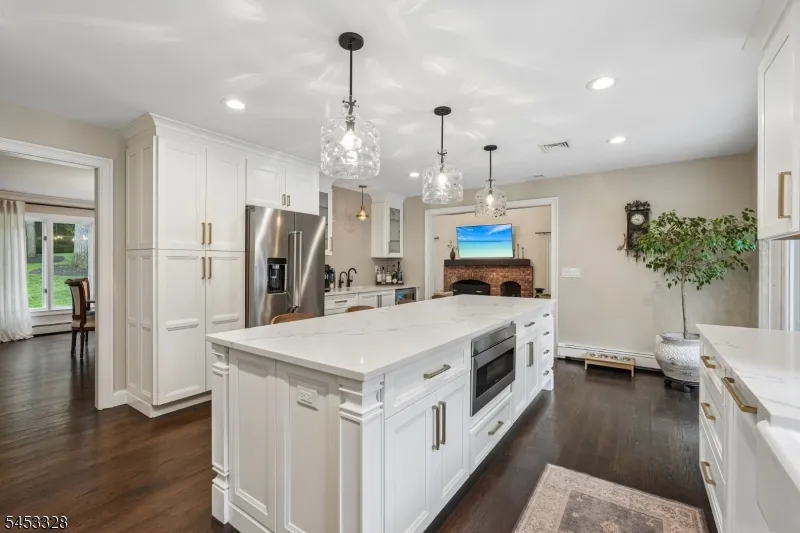 662 Juniper Pl Franklin Lakes, NJ 07417