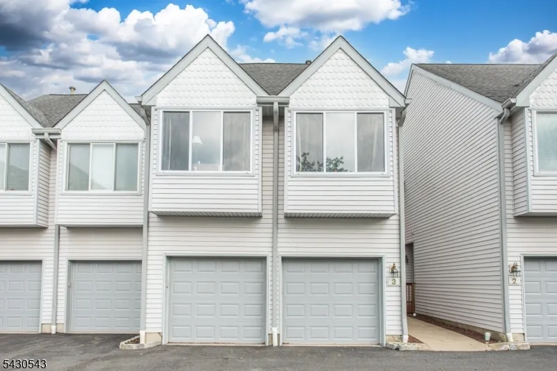 3 Freedom Ct Montville, NJ 07045